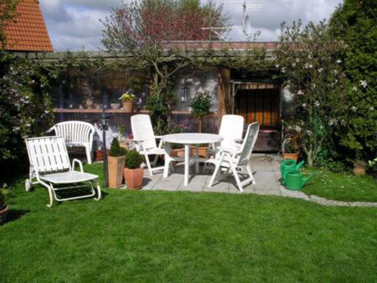 Apartamento Haus Mit Lilie Und Rose Westerdeichstrich Exterior foto
